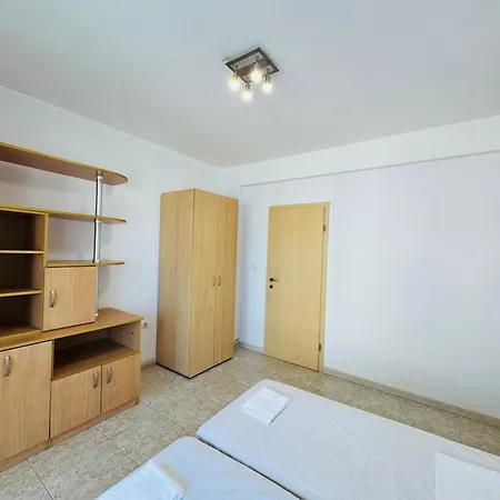 Sunny House 304 Three Bedroom Apartment *