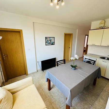 Sunny House 304 Three Bedroom