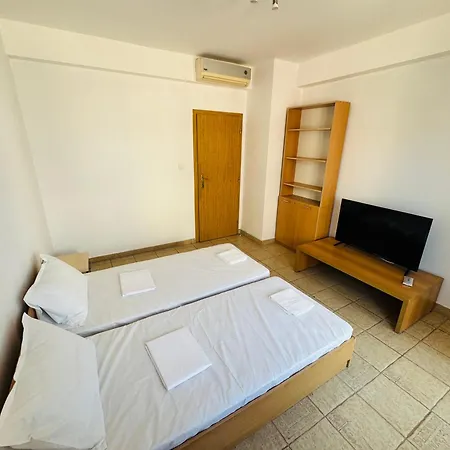 Sunny House 304 Three Bedroom Apartman *